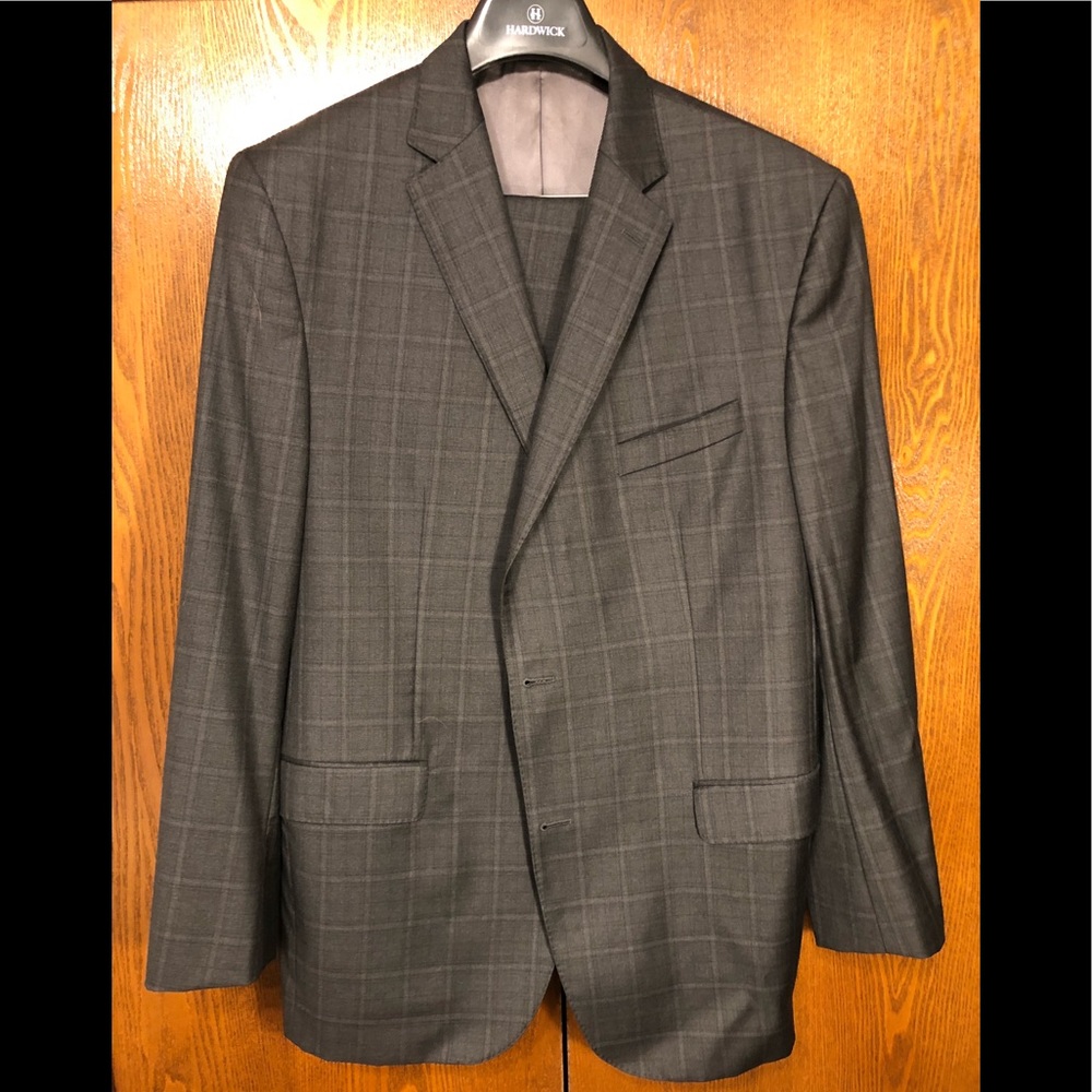Daniel Cremieux Gray Windowpane Suit